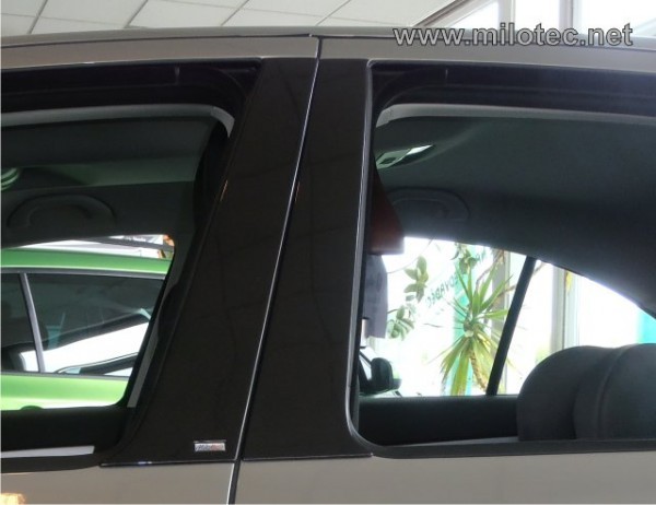 Škoda Octavia I limousine - Kryty dveřních sloupků - ABS černá