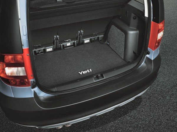 Škoda Yeti - Textilní koberec do kufru s logem Yeti