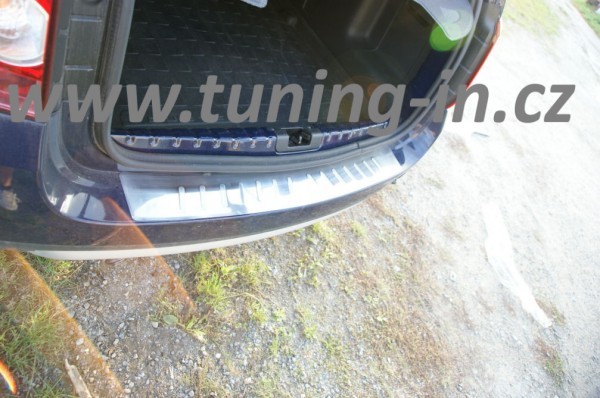 Dacia Duster - nerez ochranný panel zadního nárazníku OMTEC