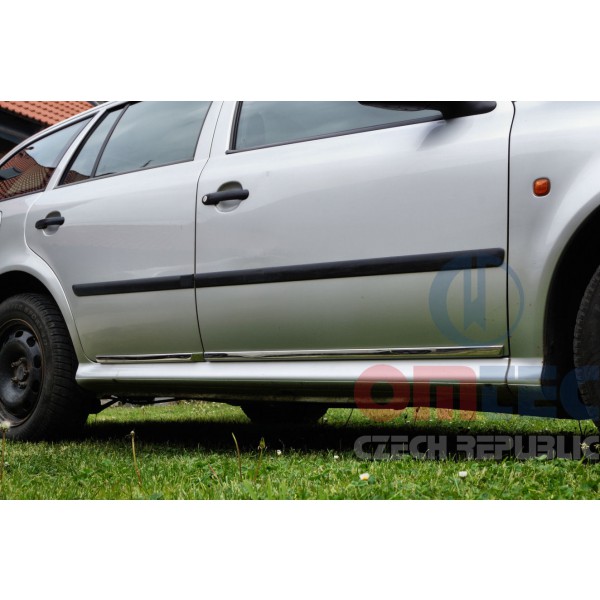 Škoda Octavia I - dekorativní NEREZ CHROM boční dveřní lišty
