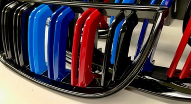 Luxusní LEDVINKY pro BMW s trikolorou, detail, který změní celý výraz vozu