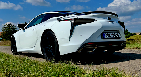 Tuning Club: Vylepšujte svoje mašiny a sbírejte odměny