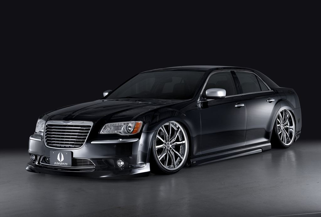 Chrysler 300C kryty prahů VIP EXE od AIMGAIN