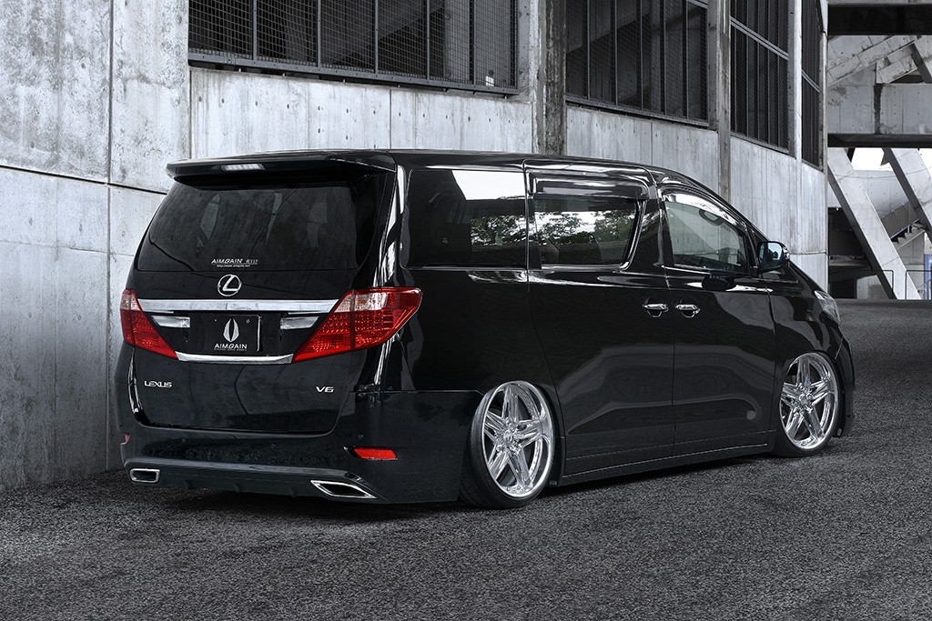 Toyota Alphard Aimgain 2017: Perpaduan Mewah dan Sporty yang Menggoda