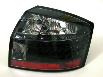 Audi A4 8E 01-04 - Zadní světla provedení černé