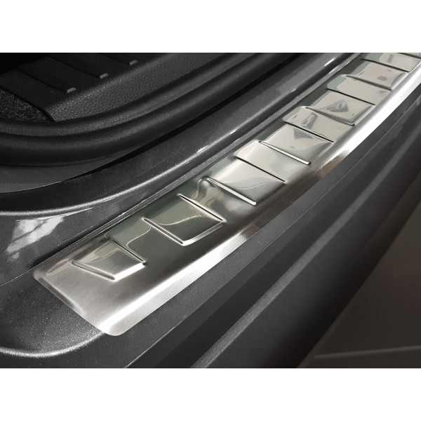 NEREZ Kryt prahu zadních dveří Seat Arona