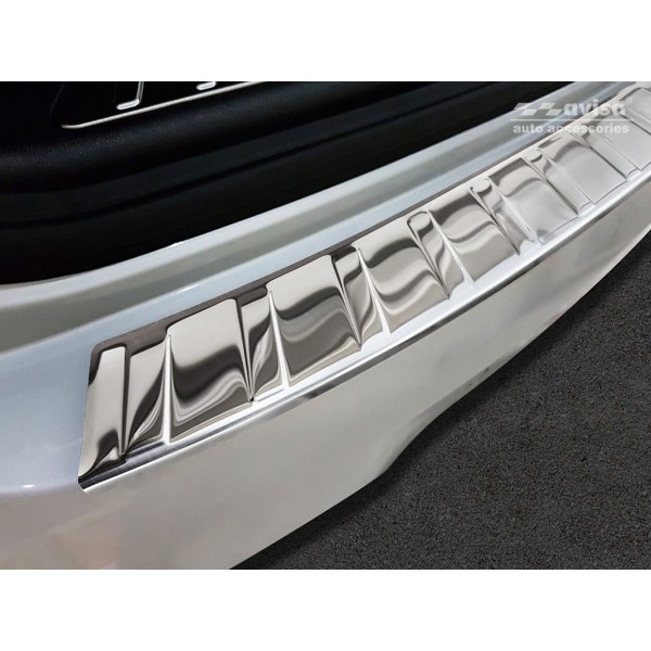 NEREZ Kryt prahu zadních dveří BMW X3/G01
