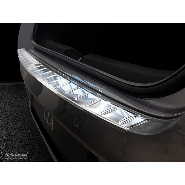 NEREZ Kryt prahu zadních dveří Mercedes CLA II X118