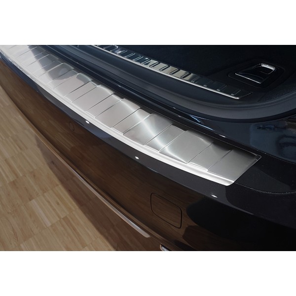 NEREZ Kryt prahu zadních dveří VOLVO V90 / facelift