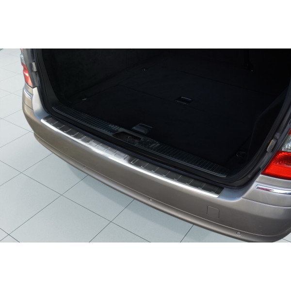 NEREZ Kryt prahu zadních dveří Mercedes E Class W211 T Model - kombi