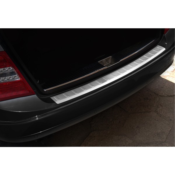 NEREZ Kryt prahu zadních dveří Mercedes C Class W204 T Model - kombi