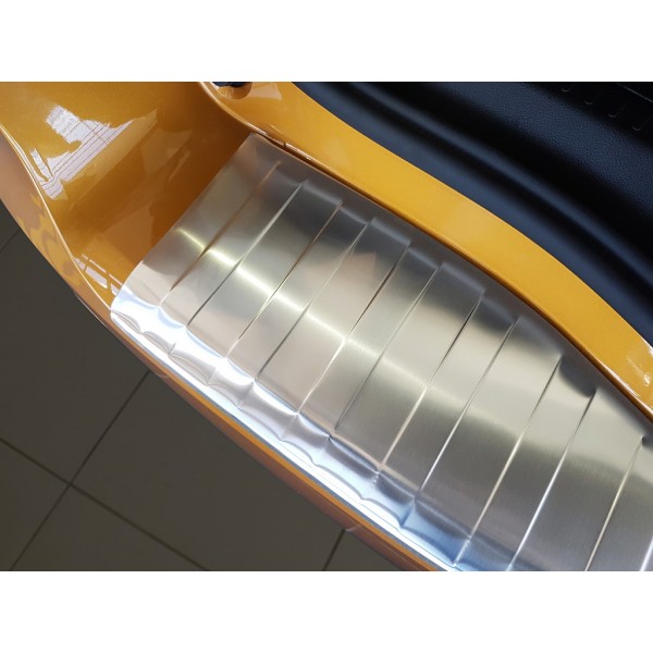 NEREZ Kryt prahu zadních dveří Renault Scenic IV