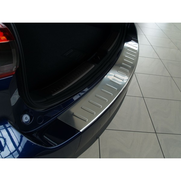 NEREZ Kryt prahu zadních dveří Mazda 6 Combi