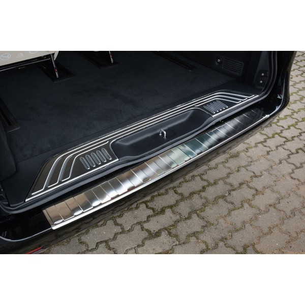 NEREZ Kryt prahu zadních dveří Mercedes V-Class W447