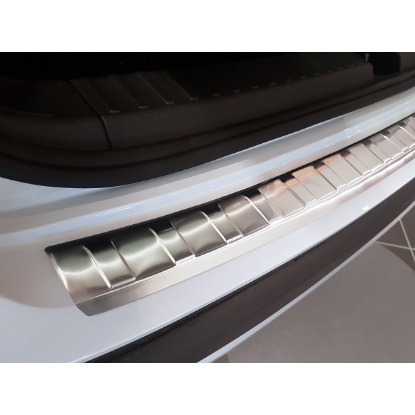 NEREZ Kryt prahu zadních dveří Seat ATECA