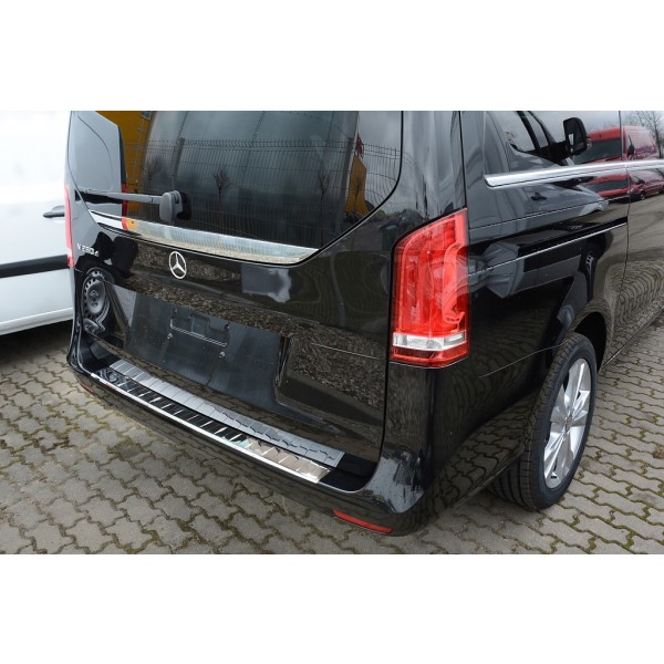 NEREZ Kryt prahu zadních dveří Mercedes Vito / Viano III - leštěný