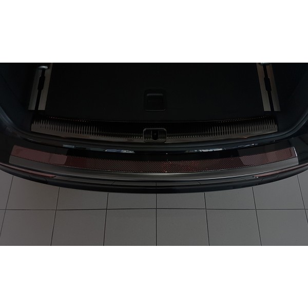NEREZ Kryt prahu zadních dveří Audi Q5 / SQ5 - červený karbon-grafit nerez