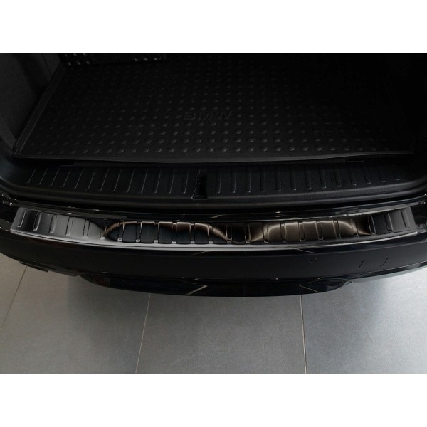 NEREZ Kryt prahu zadních dveří BMW X3 F25 - černý grafit