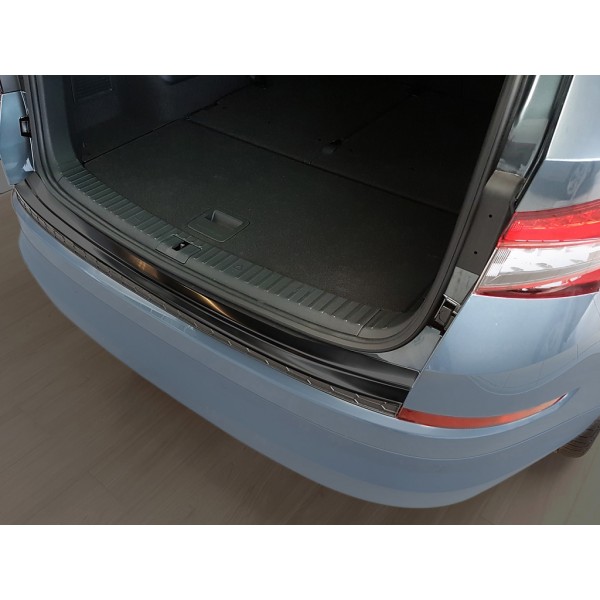 NEREZ Kryt prahu zadních dveří Škoda Kodiaq - černý grafit