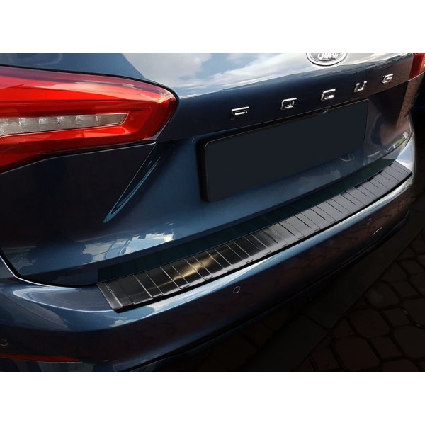 NEREZ Kryt prahu zadních dveří Ford Focus IV Turnier kombi