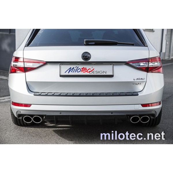 Škoda Superb III sedan-  lišta nad zadní SPZ, ABS černý lesk