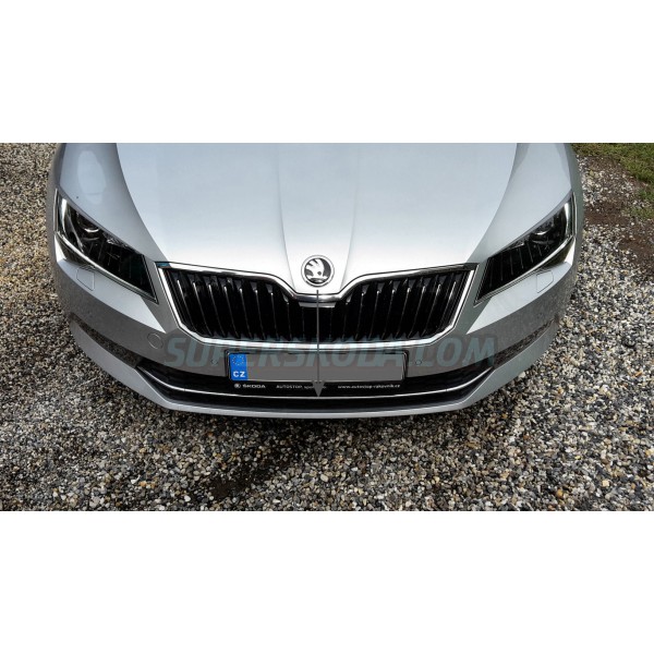 Škoda Superb III - chrom lišta nárazníku (prostřední)