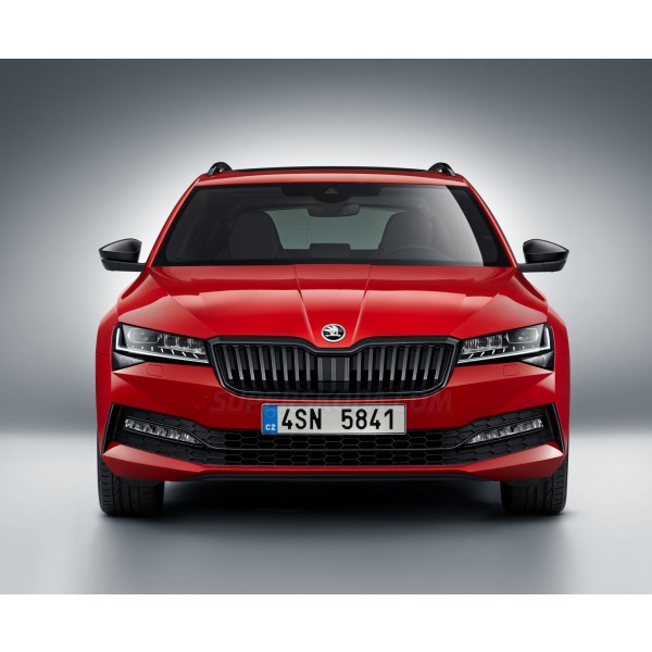 Škoda Superb III facelift - rámeček masky SPORT LINE Black magic