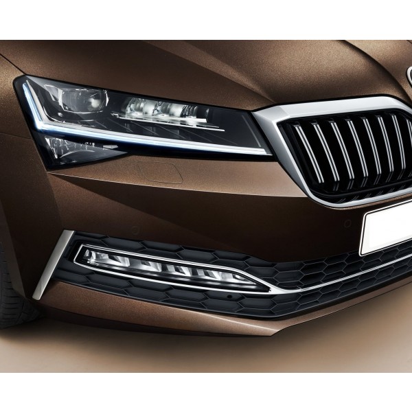 Škoda Superb III facelift - chrom pravá lišta nárazníku