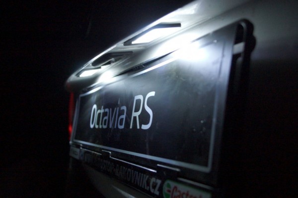 Škoda Octavia III - LED osvětlení SPZ