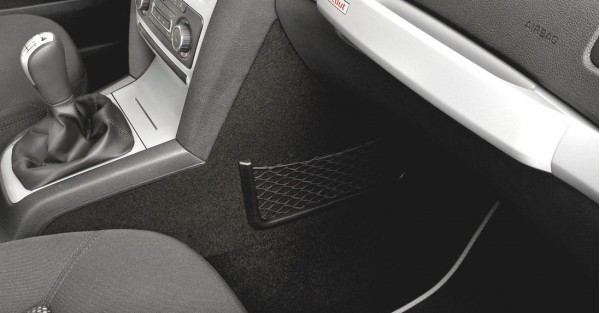 Škoda Octavia II - Odkládací přihrádka středového panelu ONYX