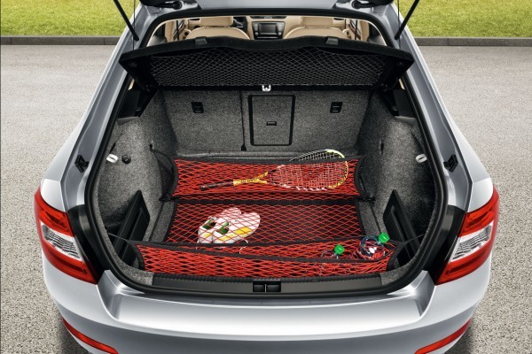 Škoda Octavia III - Set sítí do kufru RED