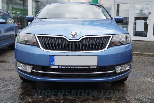 Škoda Rapid - Chromové lišty nárazníku