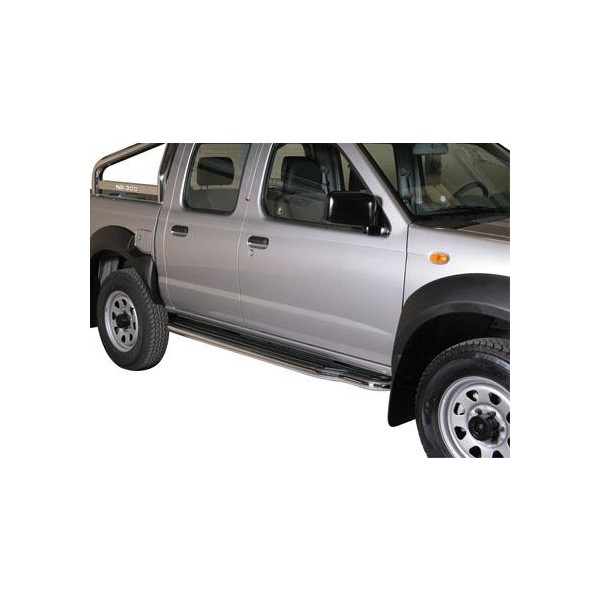 Boční nerezové nášlapy Nissan NP300