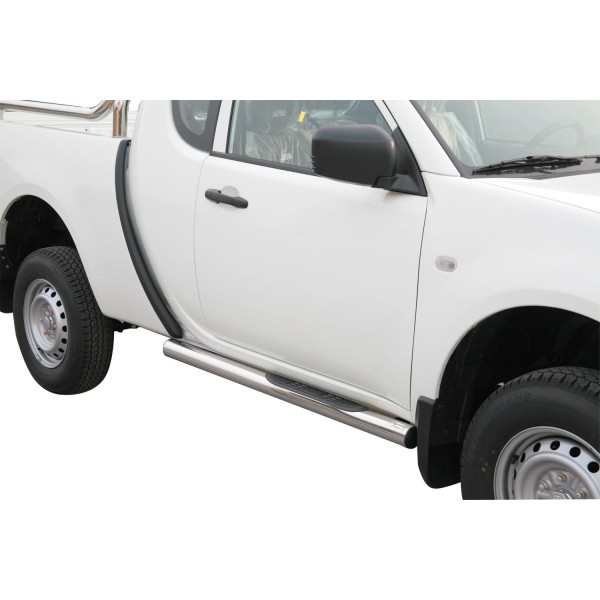 Nerez boční nášlapy se stupátky Mitsubishi L200 Club Cab