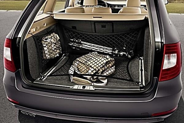 Škoda Superb II - Sítě do kufru boční