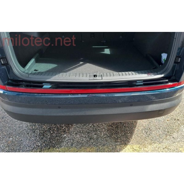 Škoda Kodiaq Facelift 2021-  - práh pátých dveří RS look - černý lesk ''klavírlak''
