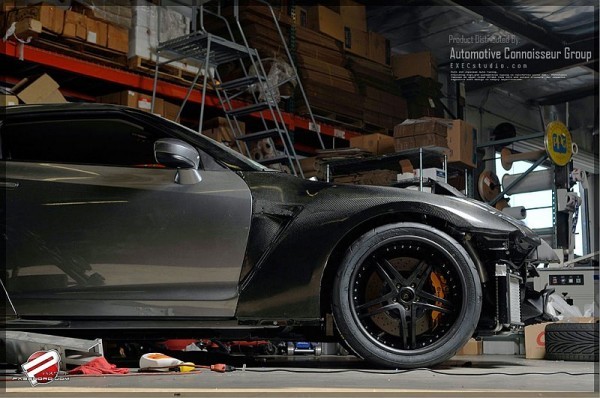 Nissan Skyline GTR 08- Karbonové blatníky rozšířené