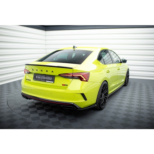 Škoda Octavia RS 4 boční spoilery pod zadní nárazník V3 Maxton Design