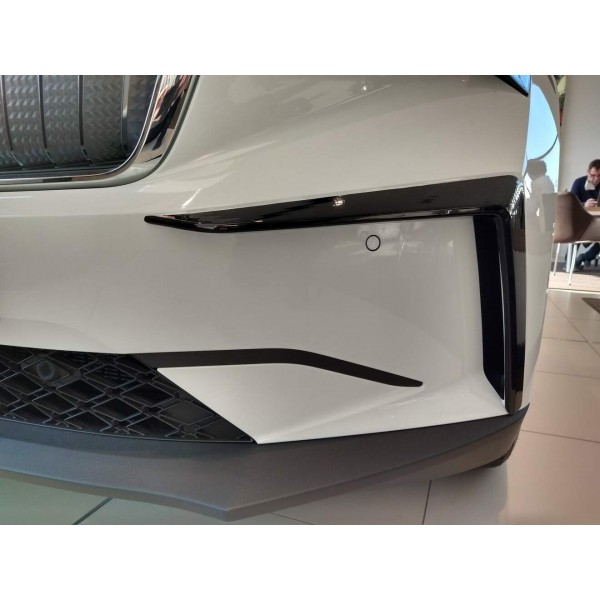 Škoda Enyaq - rámečky předního nárazníku ve stylu SPORTLINE