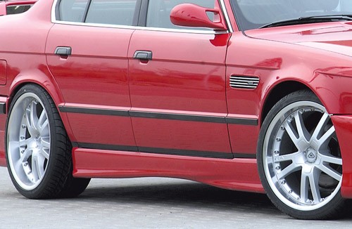 BMW E34 /řada5/ - Sada boční práh Infinity