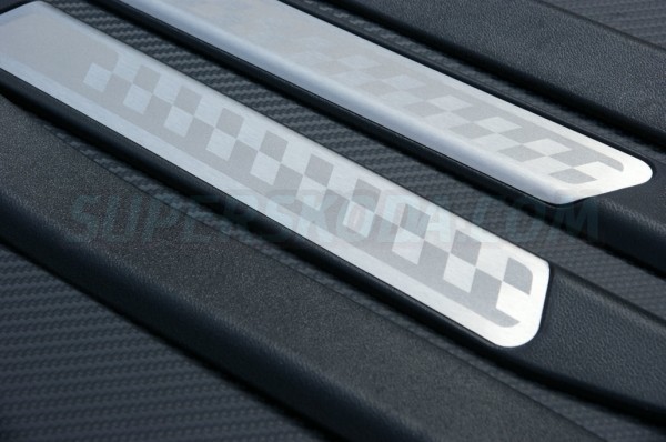 Škoda Octavia II - Zadní plastové kyty prahů V3