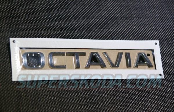 Škoda Octavia III - Logo na kufr Octavia