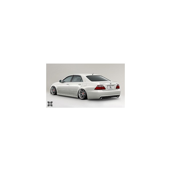 Toyota Crown 18 - zadní nárazník VIP od AIMGAIN