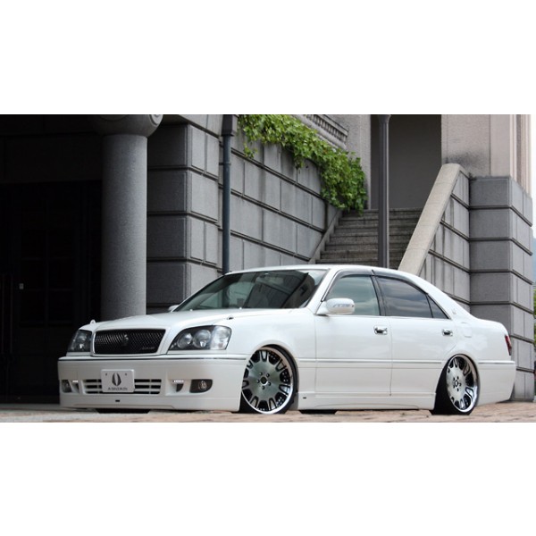 Toyota Crown 17 - body kit CYGNUS od AIMGAIN 3-dílný set