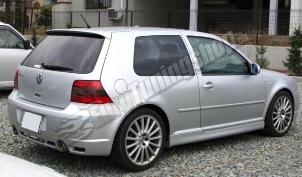 VW Golf IV 3dv.- Prahy R32 LOOK