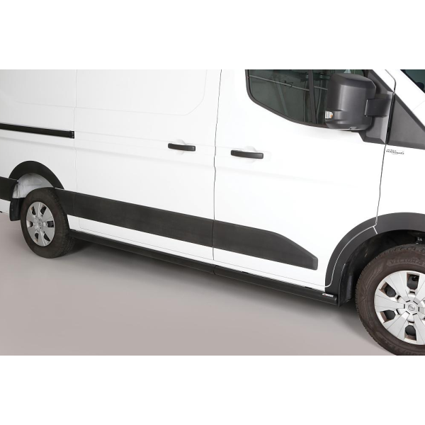 Boční nerezové nášlapy Nissan Interstar 2025->