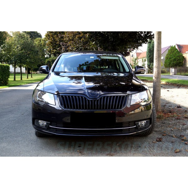 Škoda Superb II facelift 13-15 - výplň masky BLACK MAGIC