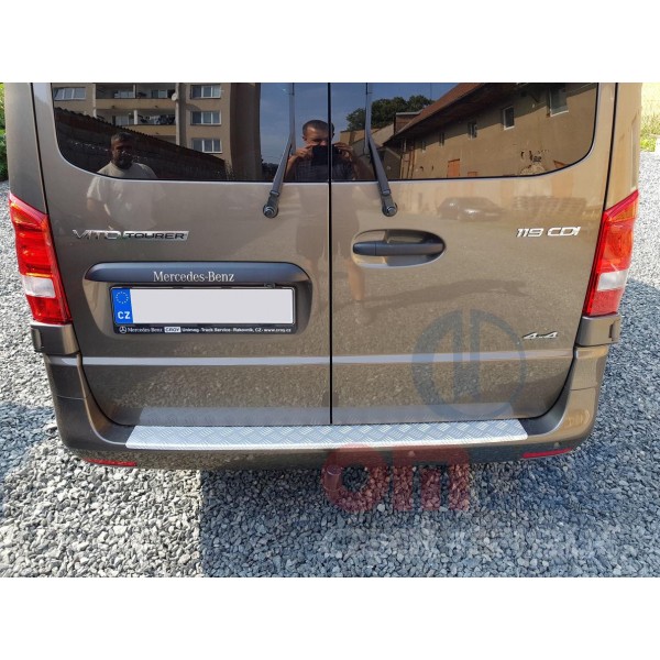 Mercedes Benz Vito W447 2014+  masivní ochranný panel zadního nárazníku ALU