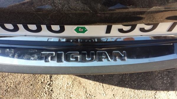 VW Tiguan - nerez chrom ochranný panel nárazníku OMTEC