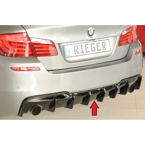 Rieger vložka zadního nárazníku (pro vozy s tažným zařízením) pro BMW řada 5 F11 touring, plast ABS lakovaný do černé lesklé barvy, pro originální koncovky vlevo a vpravo